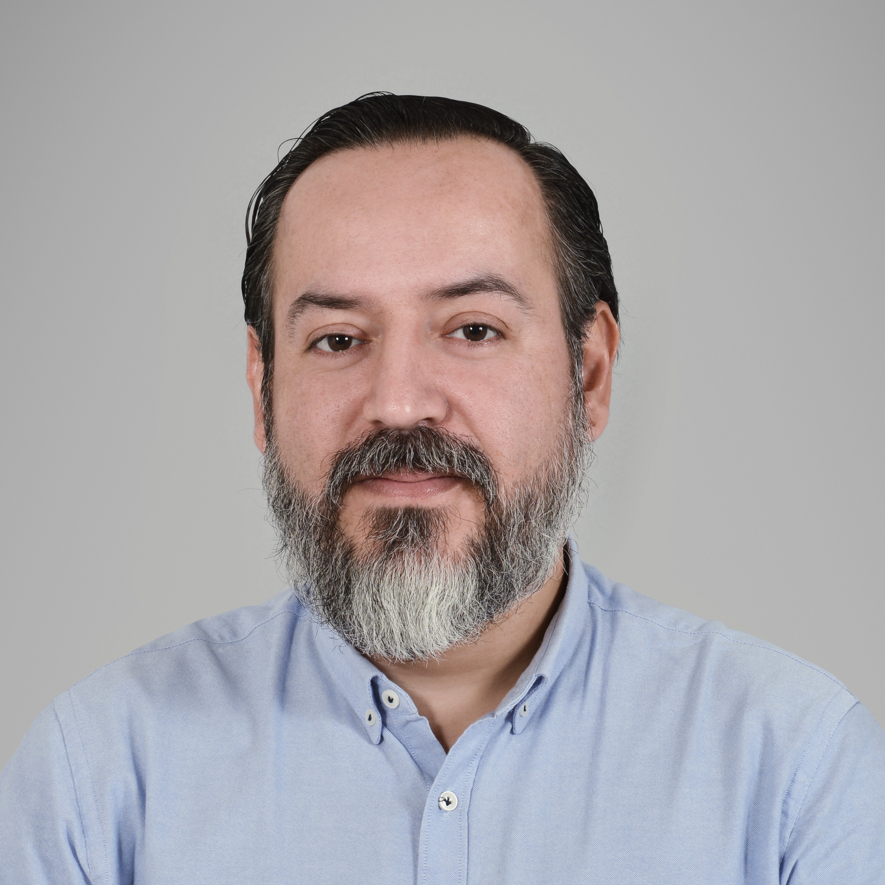 JAVIER MORALES, MÉD.